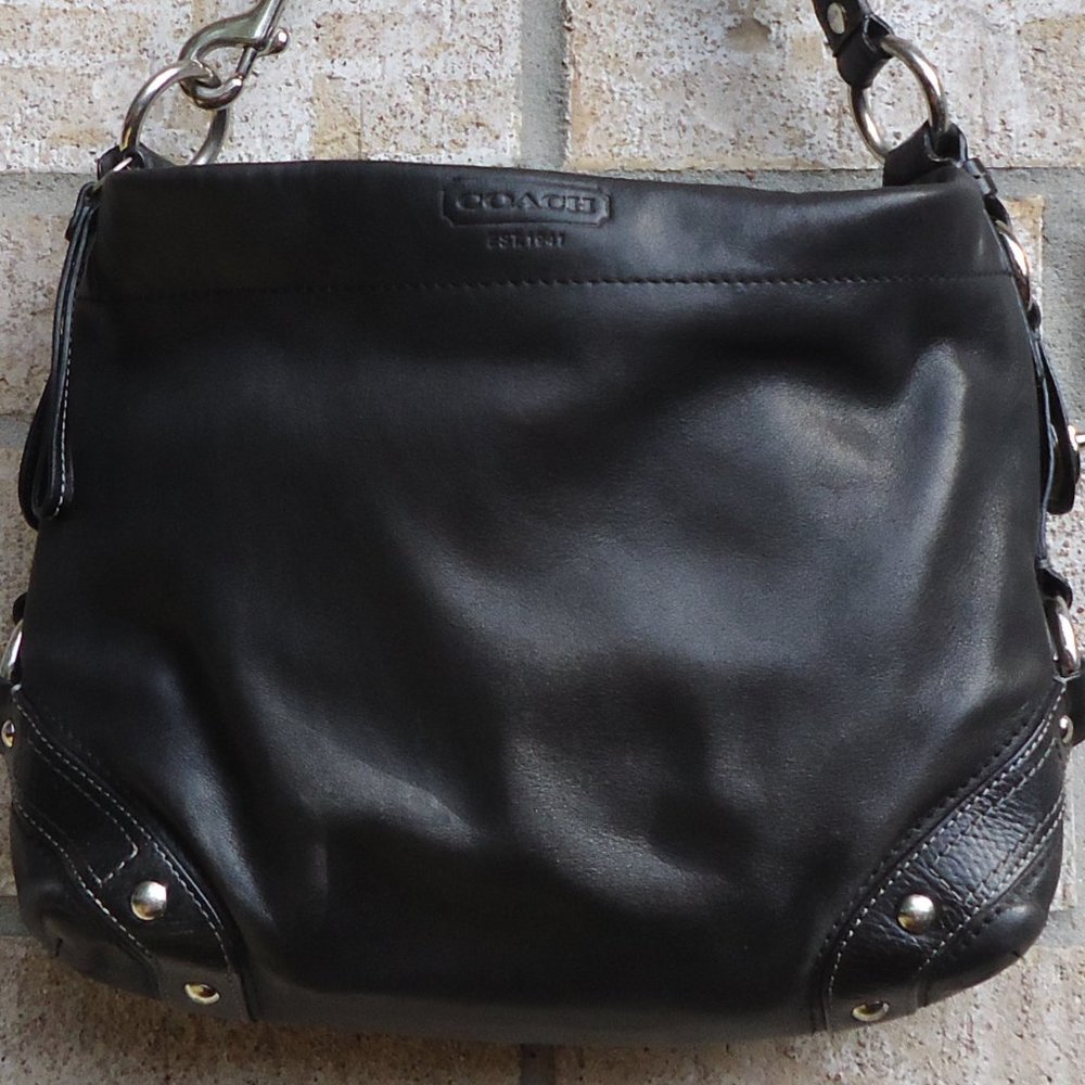 COACH Leather Carly duffle shoulder bag. - Picture 2 of 16